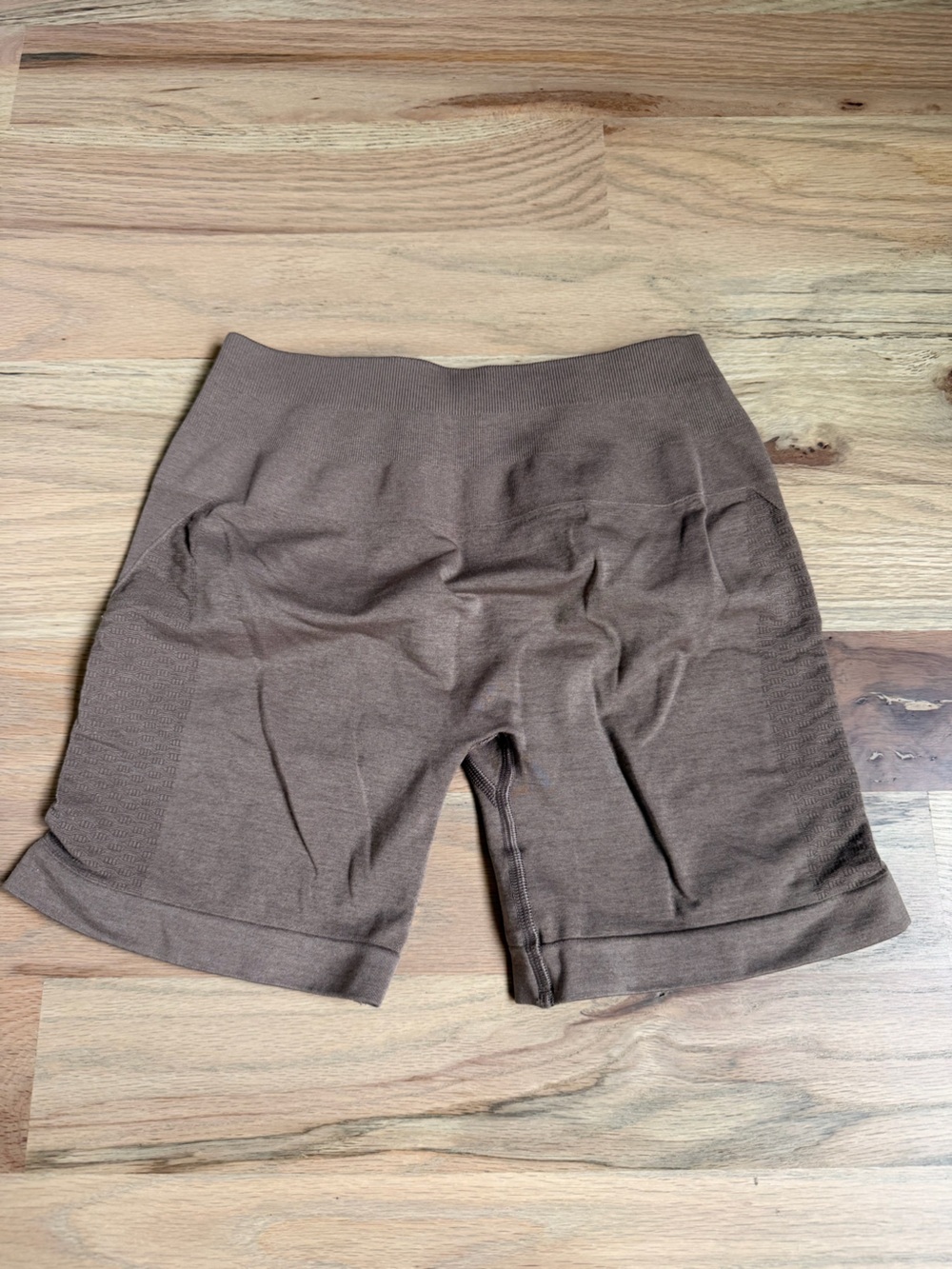 Alphalete amplify shorts 5"